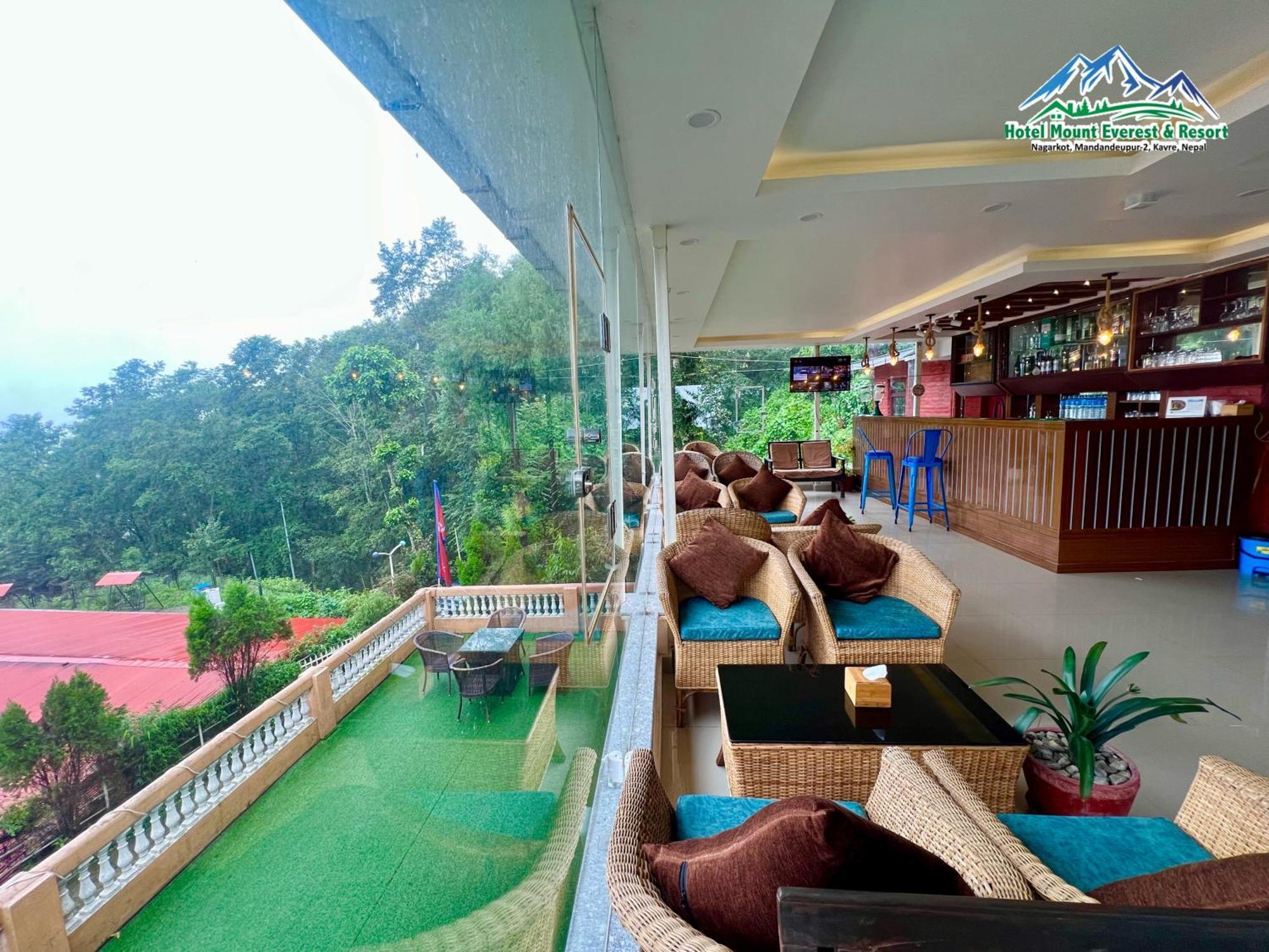 Mount Everest Hotel & Resort Nagarkot Exteriér fotografie